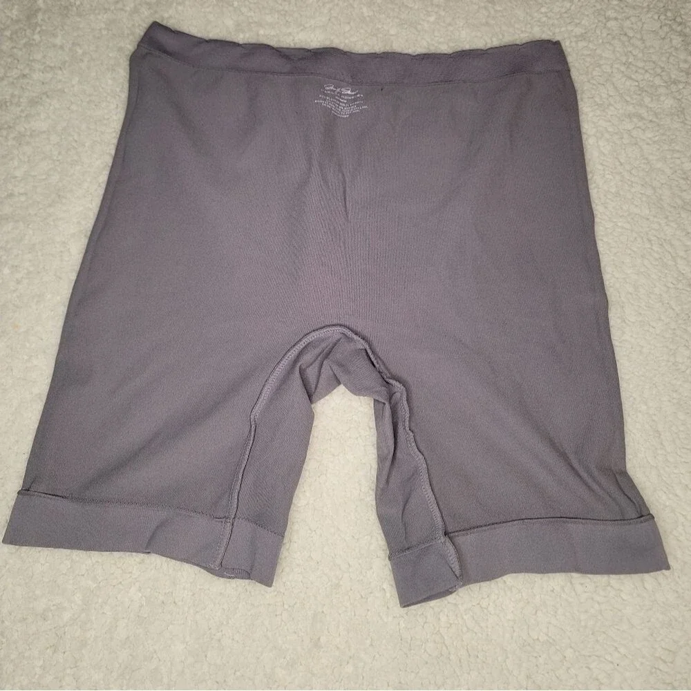 0148. NWOTs ~ Marilyn Monroe Intimates ~ XL ~ So easy to wear!